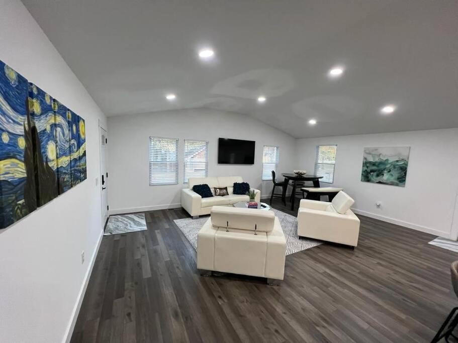 Modern Home At Colonial College Park Ατλάντα Εξωτερικό φωτογραφία